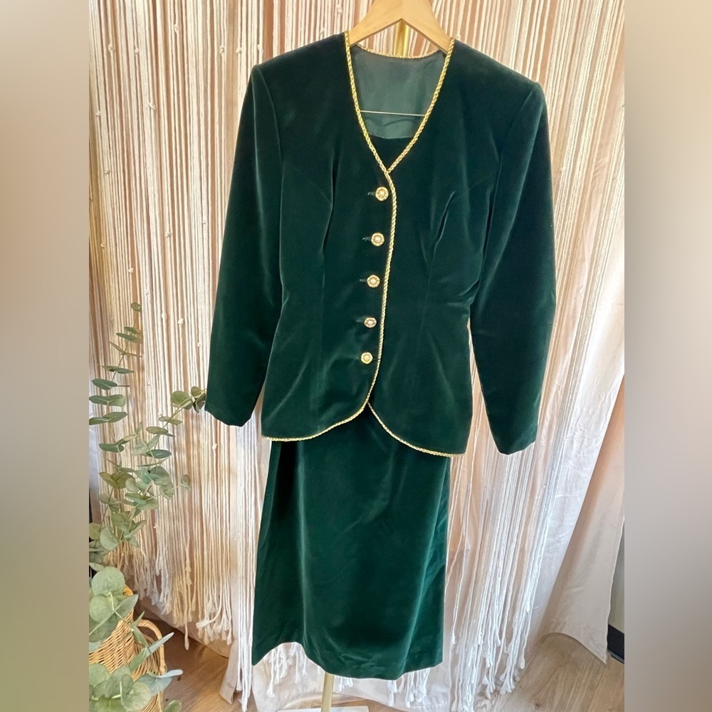 Vintage Green Velvet Skirt Suit with Gold Trim and Button Details - Picture 10 of 12